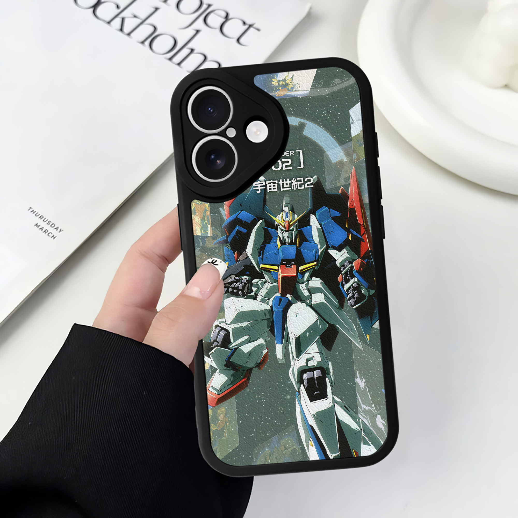 （画像用） 機動戦士ガンダム Mobile Suit Gundam 【iPhone 16シリーズ対応】シリコンスマホケース（レザー調） 材質：シリコン
